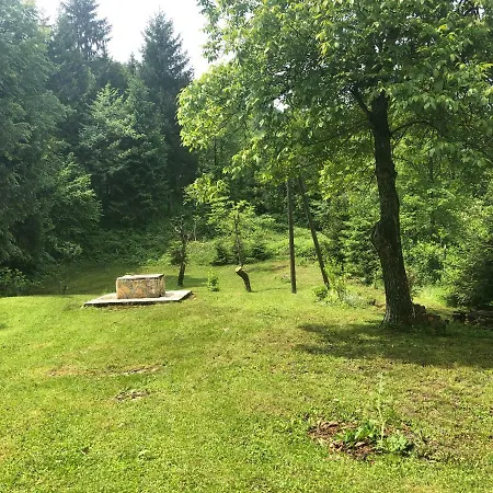 Kuca Za Odmor Jelkica Сasa de vacaciones *